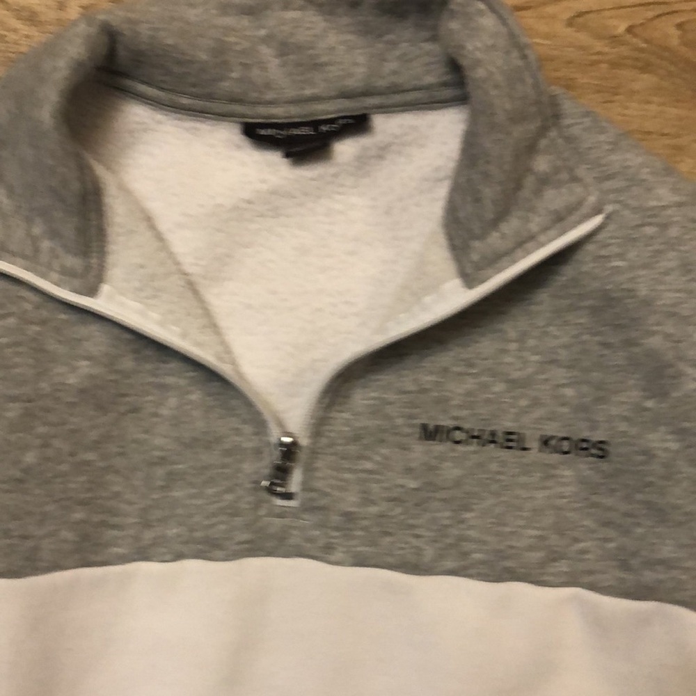 Michael Kors half zip - Picture 2 of 4